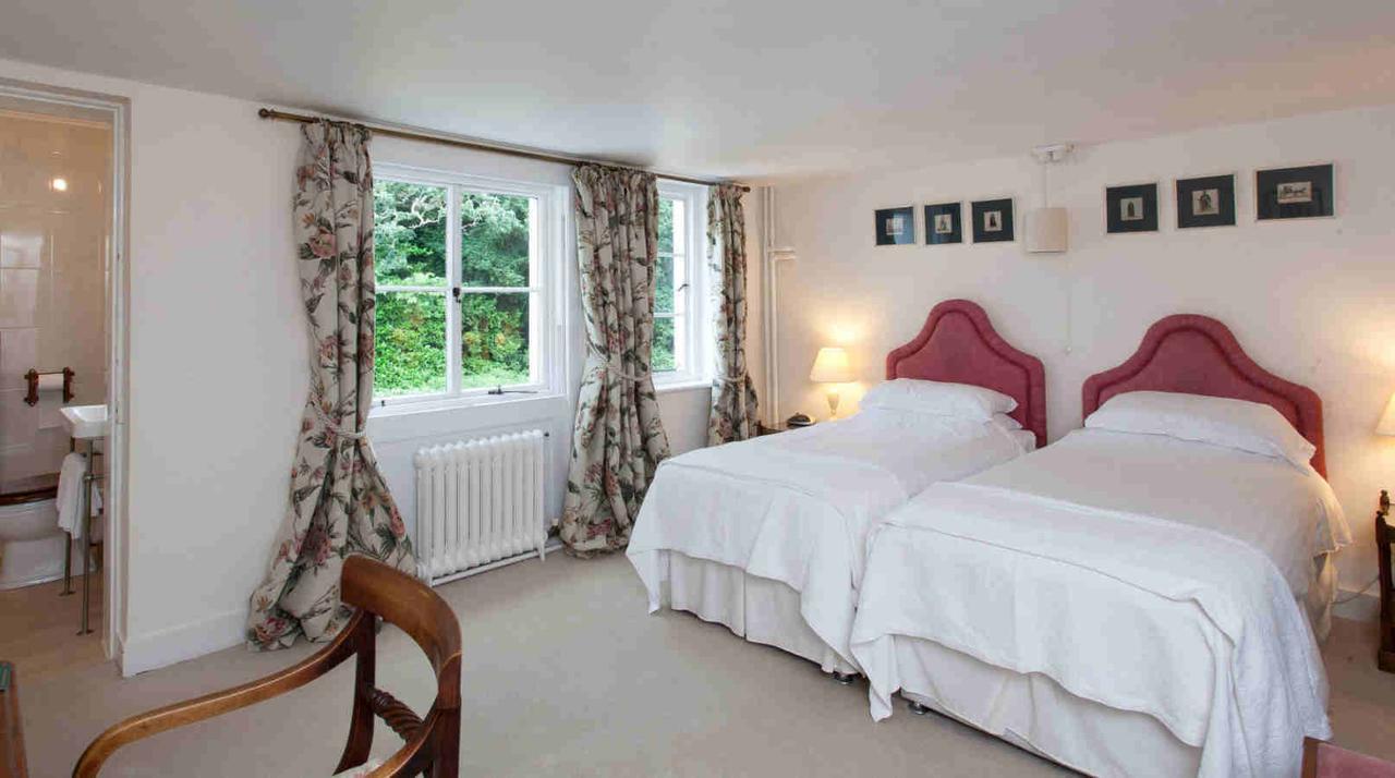 Hollybank House Bed & Breakfast Емсуърт Екстериор снимка